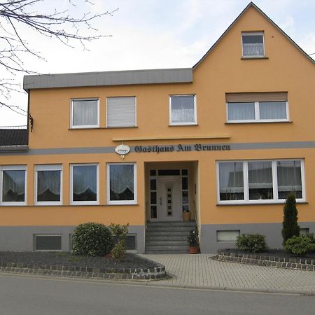 Gasthaus Am Brunnen Illerich Exterior foto